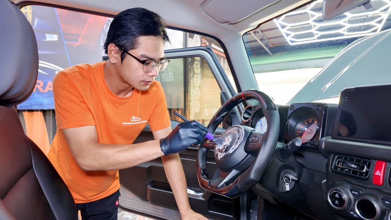 Dọn nội thất ô tô
